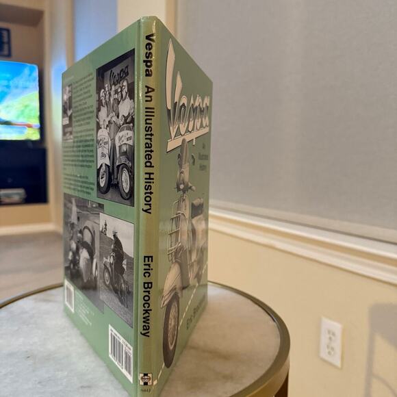 Vespa: An Illustrated History by Eric Brockway (1993, Haynes Publishing) - Picture 8 of 8